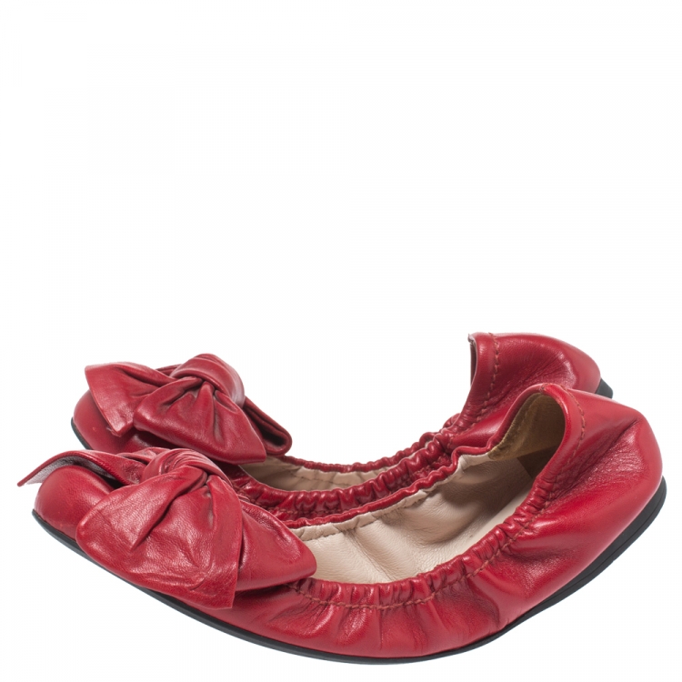 Pre Owned Miu Miu Red Leather Knotted Bow Scrunch Ballet Flats Size 37