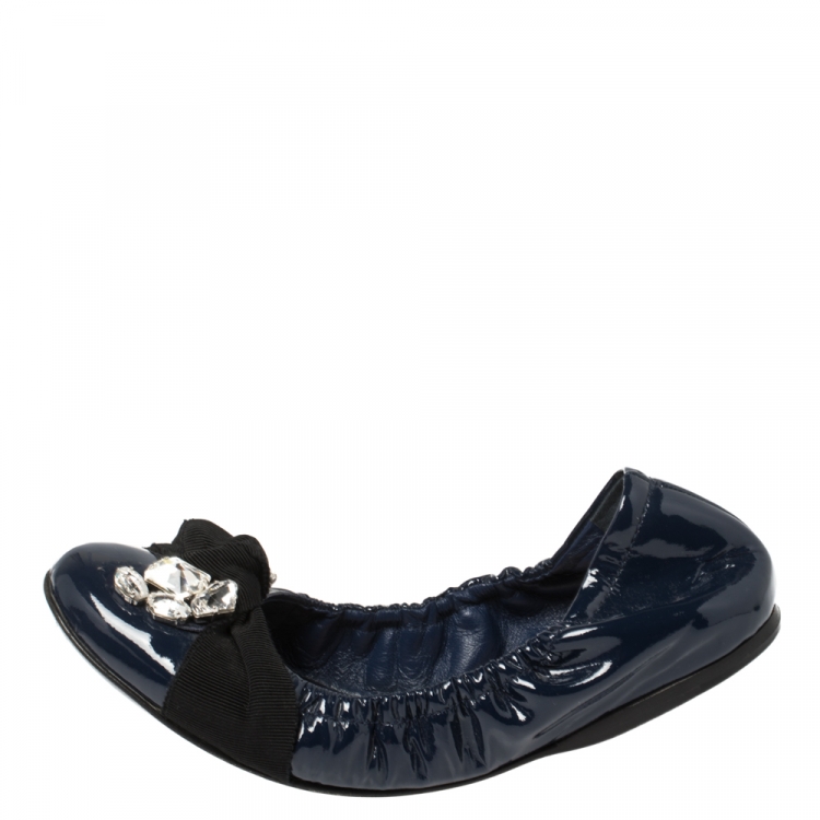 Pre Owned Miu Miu Navy Blue Patent Leather Crystal Embellished Scrunch Ballet Flats Size 38.5