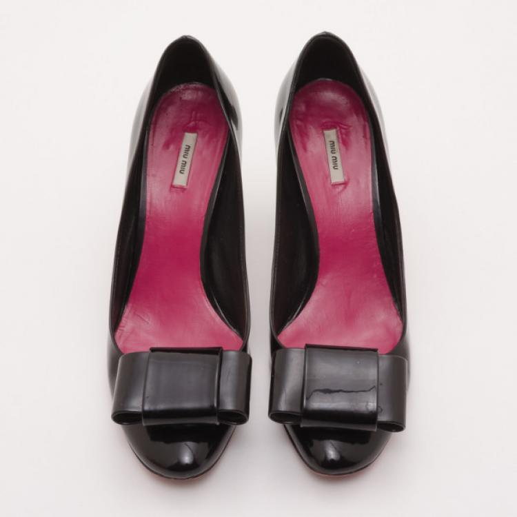 Pre Owned Miu Miu Black Patent Leather Bow Front Pumps Size 37.5