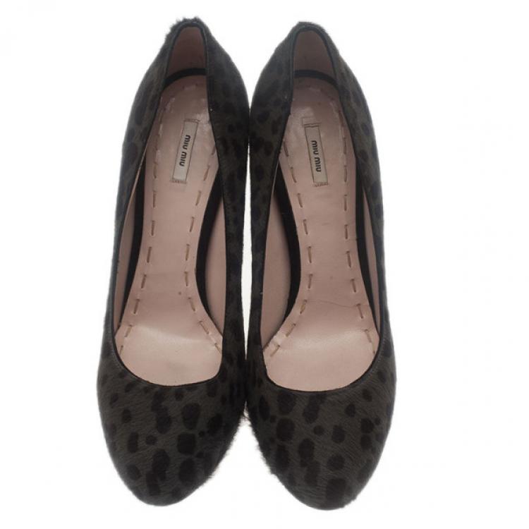 Pre Owned Miu Miu Grey Leopard Pony Hair Pumps Size 39