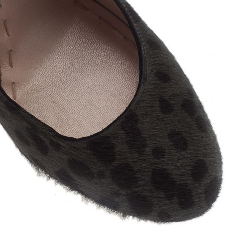 Pre Owned Miu Miu Grey Leopard Pony Hair Pumps Size 39