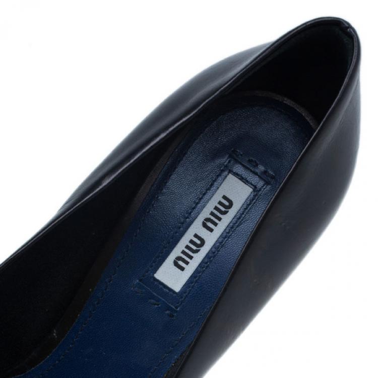 Pre Owned Miu Miu Black Leather Pointed Toe Pumps Size 38.5