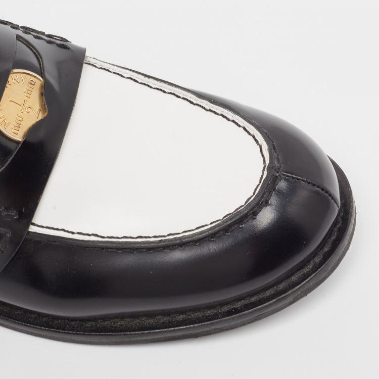 Pre Owned Miu Miu Black/White Patent Leather Coin Penny Loafers Size 39