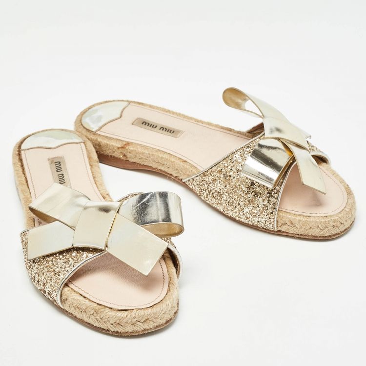Pre Owned Miu Miu Metallic Gold Leather Bow Flat Slides Size 38.5  