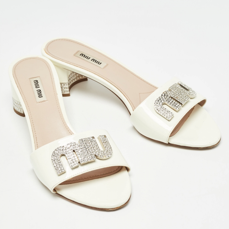 Pre Owned Miu Miu White Patent Leather Logo Crystals Slide Sandals Size 40