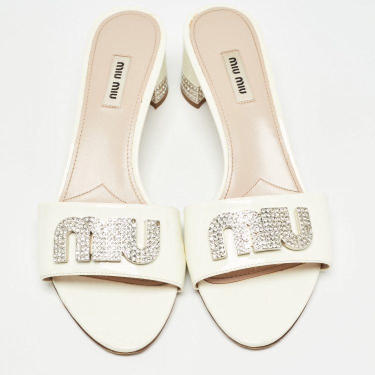 Pre Owned Miu Miu White Patent Leather Logo Crystals Slide Sandals Size 40