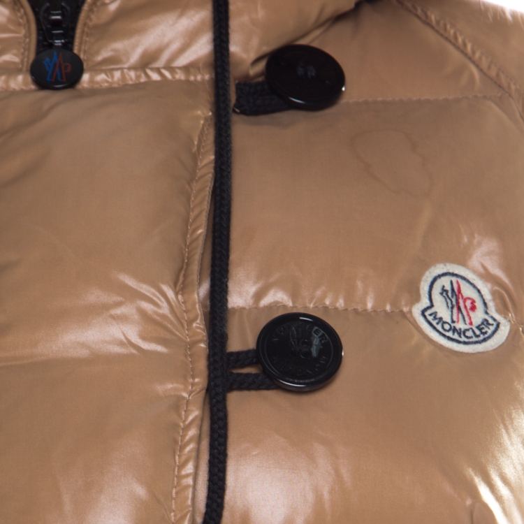Pre Owned Moncler Beige Quilted Raccon Fur Hood Detail Tarn Down Gilet  XXL