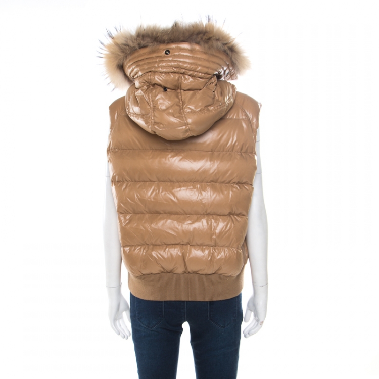 Pre Owned Moncler Beige Quilted Raccon Fur Hood Detail Tarn Down Gilet  XXL