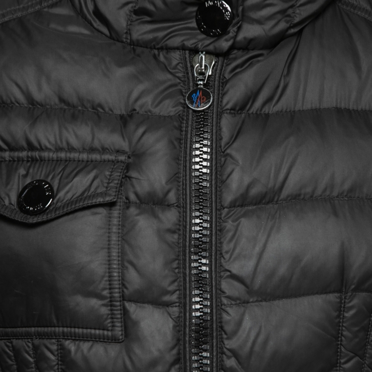 Pre Owned Moncler Black Synthetic Hooded Quilted Down Jacket S