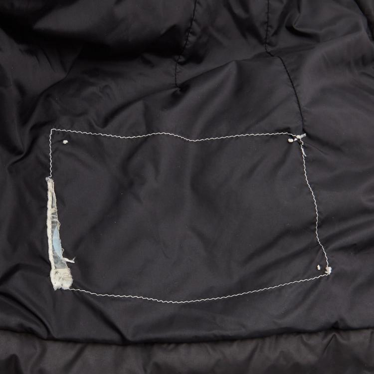 Pre Owned Moncler Black Synthetic Hooded Quilted Down Jacket S