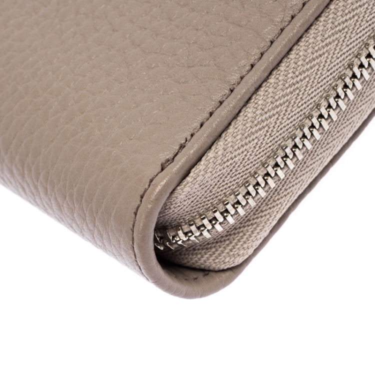 Pre Owned Montblanc Beige Leather Zip Around Wallet