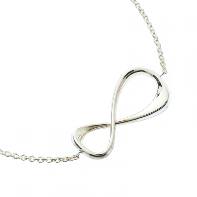 مملوكة مسبقًا Montblanc Infiniment Vôtre UNICEF Blue Sapphire Silver Bracelet