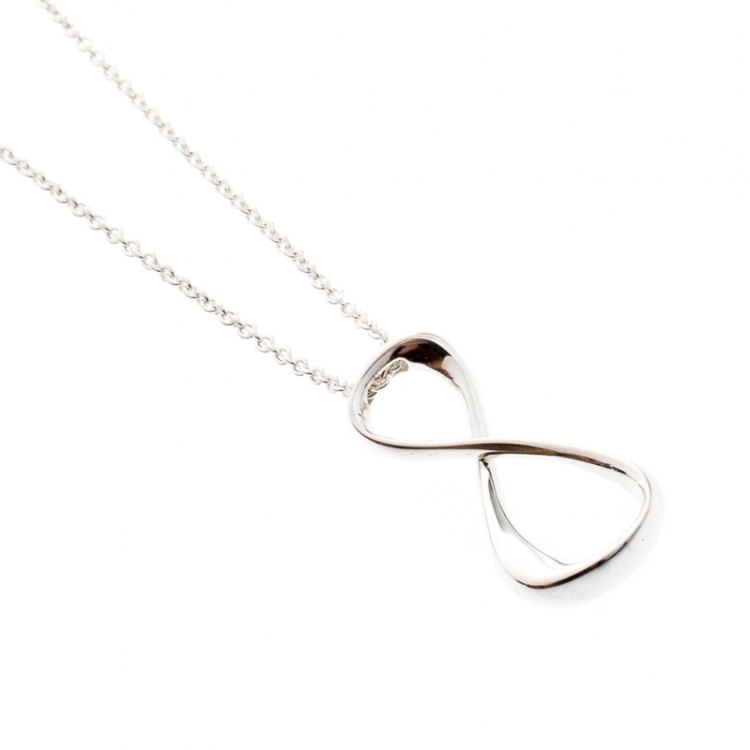 Pre Owned Montblanc Infiniment Vôtre Silver Pendant Necklace