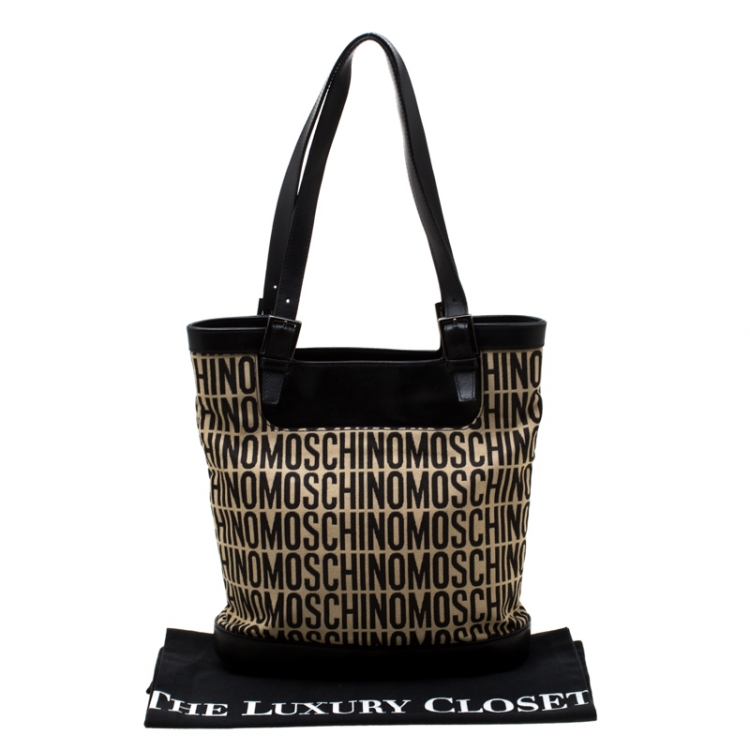 مملوكة مسبقًا Moschino Beige/Black Canvas and Leather Hobo