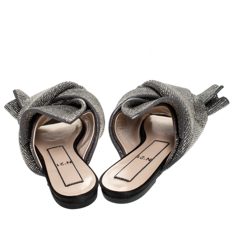 مملوكة مسبقًا N21 Metallic Brown Leather Crystal Embellished Bow Mules Size 36