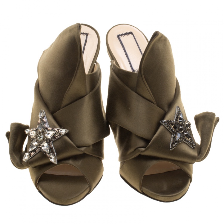Pre Owned N 21 Khakee Satin Crystal Star Embellished Peep Toe Mules Size 38