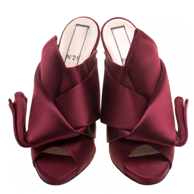 Pre Owned N°21 Burgundy Satin Ronny Pleated Mules Size 37