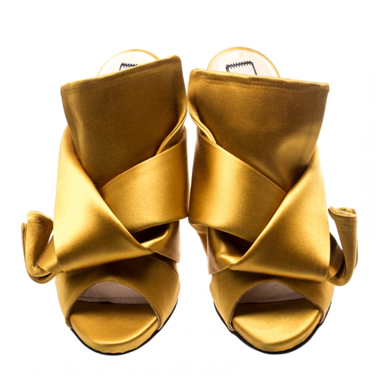 Pre Owned N°21 Mustard Yellow Satin Ronny Pleated Mules Size 37.5