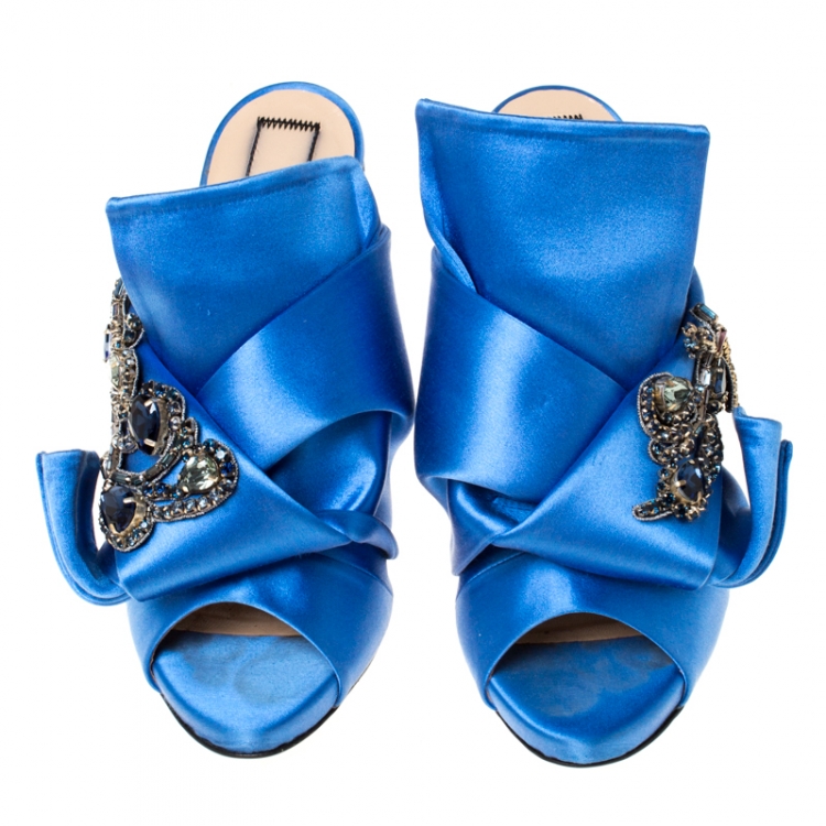 Pre Owned N°21 Blue Embellished Satin Knot Mules Sandals Size 36