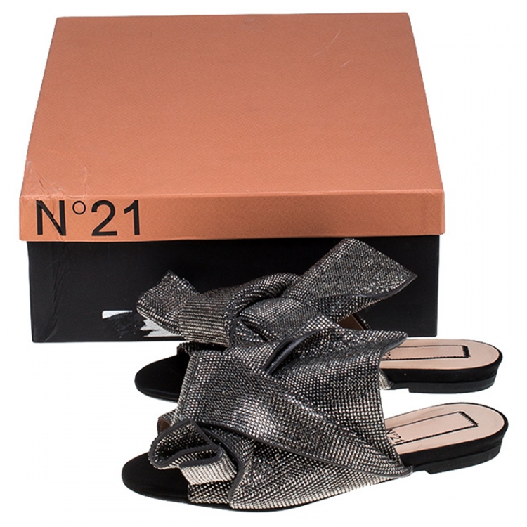 Pre Owned N°21 Metallic Grey Leather Crystal Embellished Bow Flat Mules Size 36