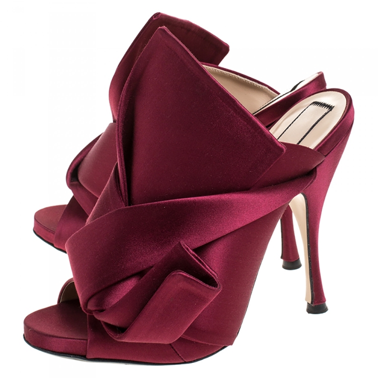 Pre Owned N°21 Burgundy Satin Ronny Pleated Mules Size 39