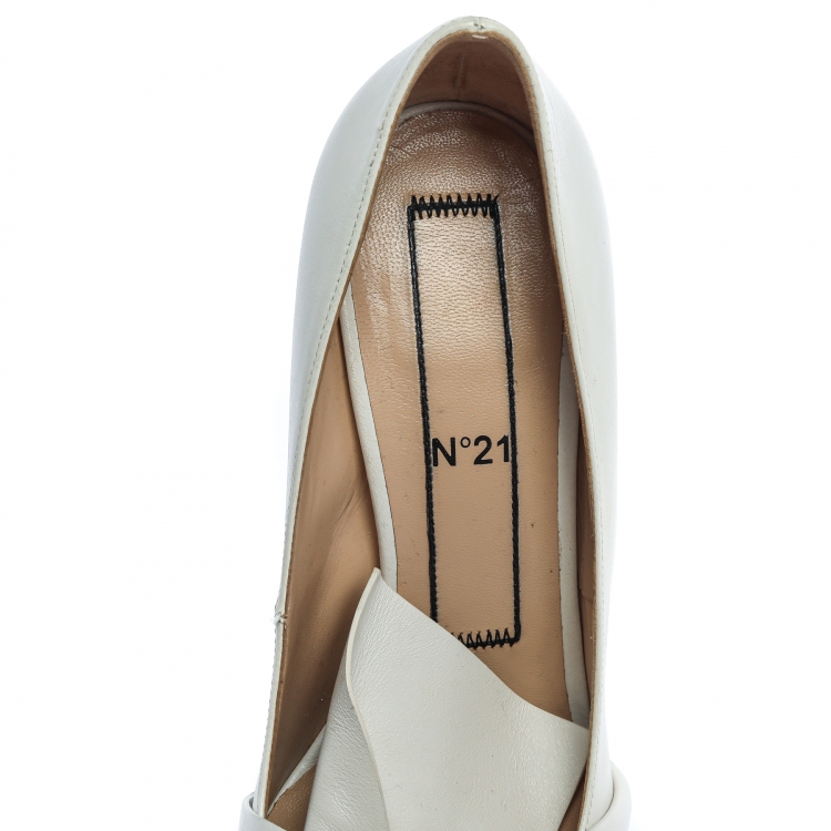 Pre Owned N21 White Leather Knot Pointed Toe Pumps Size 38.5