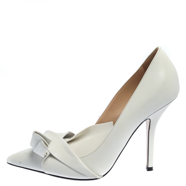 Pre Owned N21 White Leather Knot Pointed Toe Pumps Size 38.5