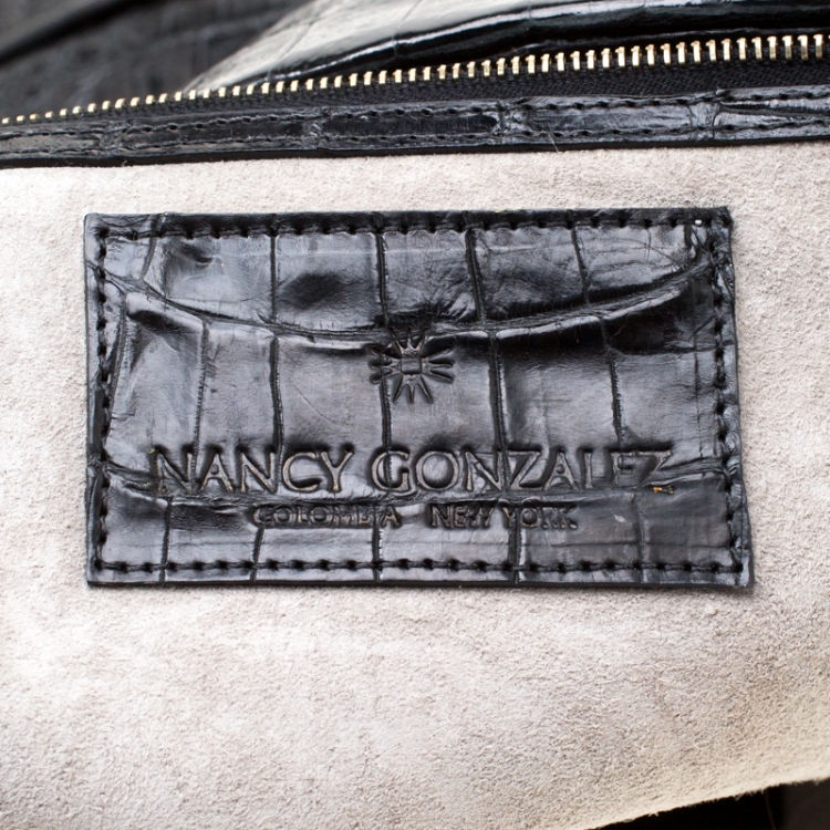 مملوكة مسبقًا Nancy Gonzalez Black/Blue Crocodile and Calfhair Clutch
