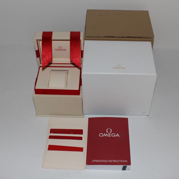 Pre Owned Omega Silver Stainless Steel Constellation Manhattan 131.10.28.60.02.001 Women's Wristwatch 28 MM