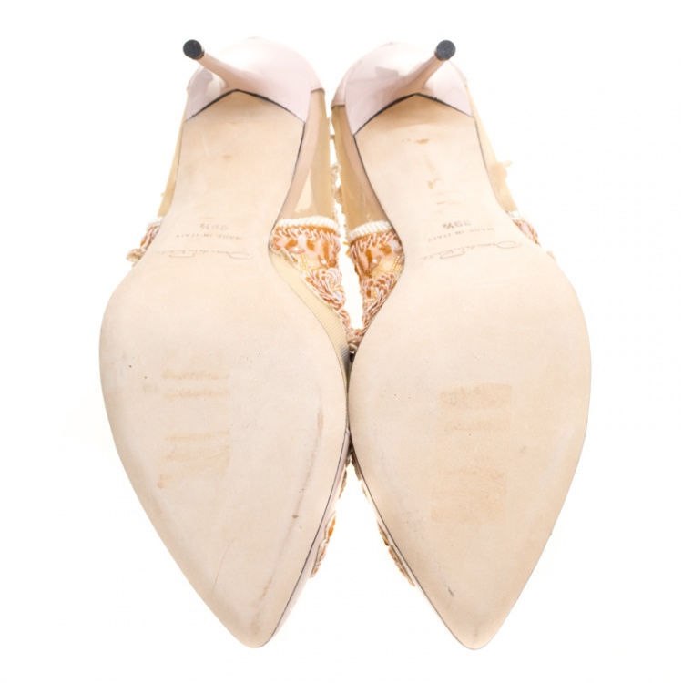 مملوكة مسبقًا Oscar de la Renta Beige Patent Leather and Mesh Alyssa Embellished Pointed Toe Pumps Size 39.5
