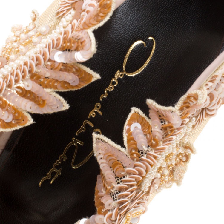 مملوكة مسبقًا Oscar de la Renta Beige Patent Leather and Mesh Alyssa Embellished Pointed Toe Pumps Size 39.5
