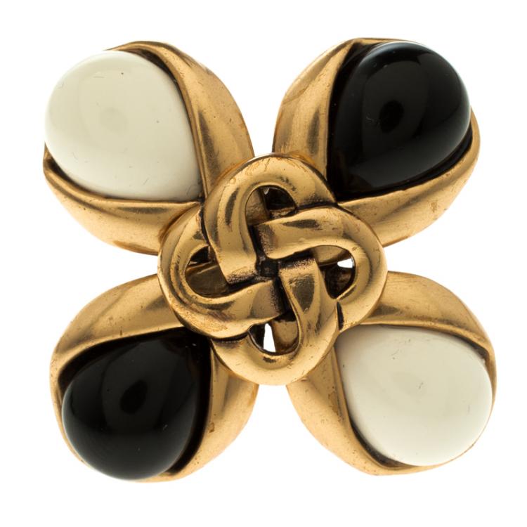 Pre Owned Oscar De La Renta Black And White Resin Gold Tone Ring Size 52