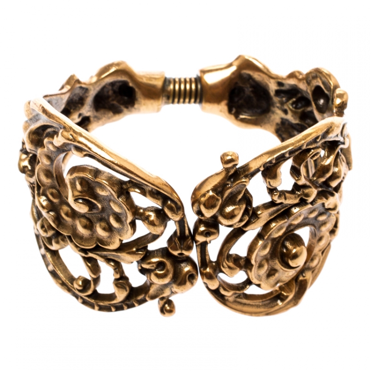 Pre Owned Oscar de la Renta Gold Plated Baroque Scroll Bracelet