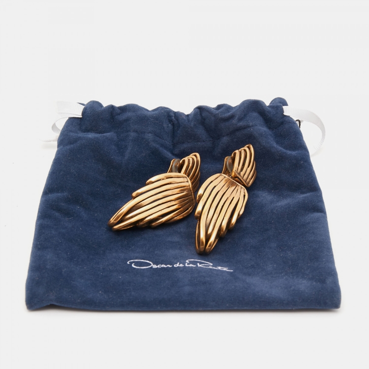 مملوكة مسبقًا Oscar de la Renta Gold Tone Long Earrings