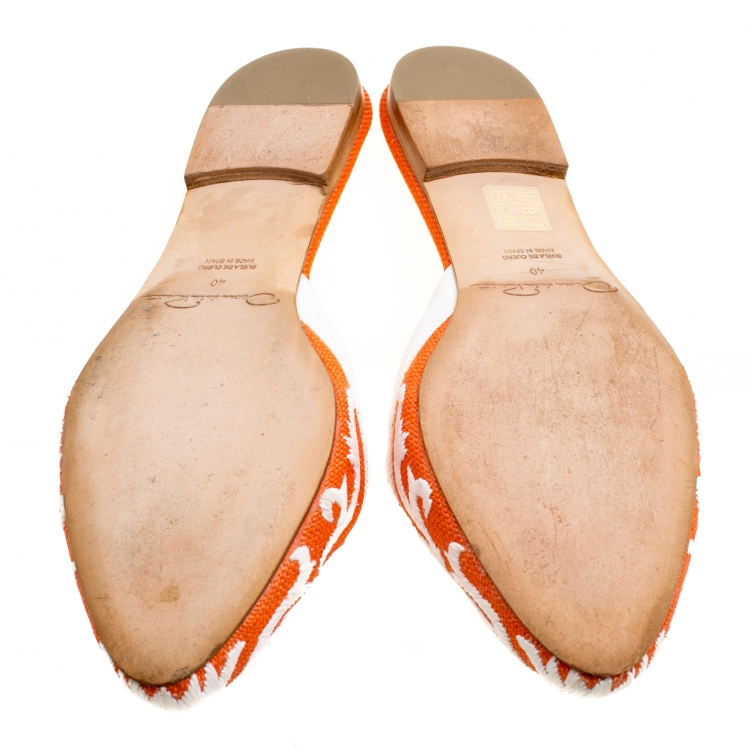 Pre Owned Oscar de la Renta Orange Embroidered Raffia Flat Mules Size 40