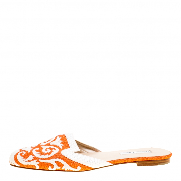 Pre Owned Oscar de la Renta Orange Embroidered Raffia Flat Mules Size 40