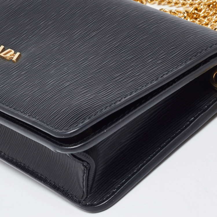 Pre Owned Prada Black Vitello Move Leather Wallet On Chain