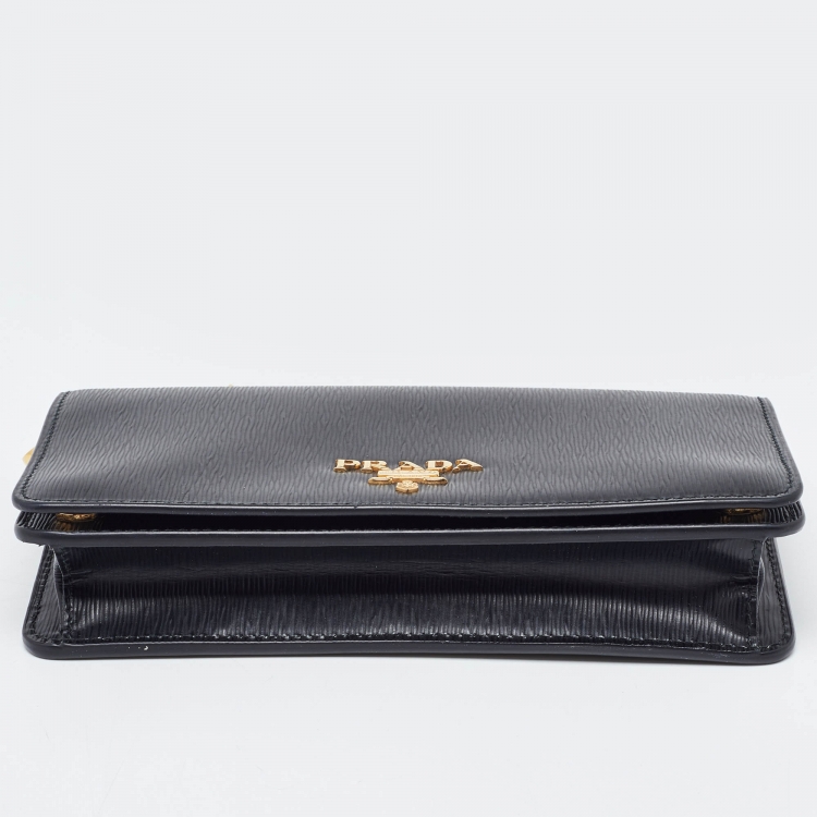 Pre Owned Prada Black Vitello Move Leather Wallet On Chain
