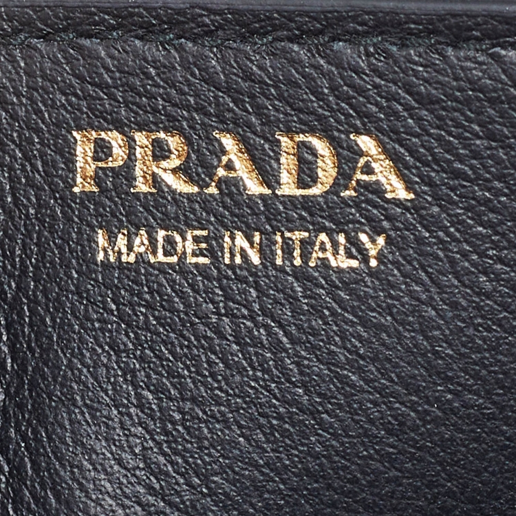 Pre Owned Prada Black Vitello Move Leather Wallet On Chain