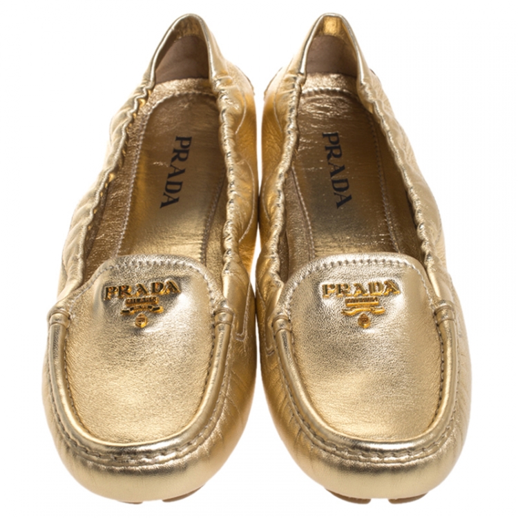 Pre Owned Prada Gold Leather Scrunch Slip On Loafers Size 38.5