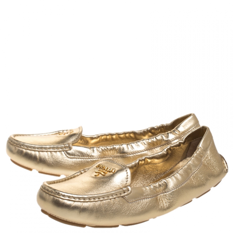 Pre Owned Prada Gold Leather Scrunch Slip On Loafers Size 38.5