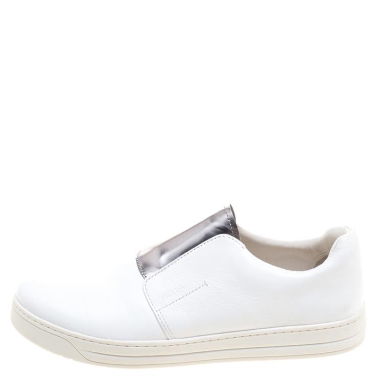 مملوكة مسبقًا Prada Sport White Leather Slip On Sneakers Size 39