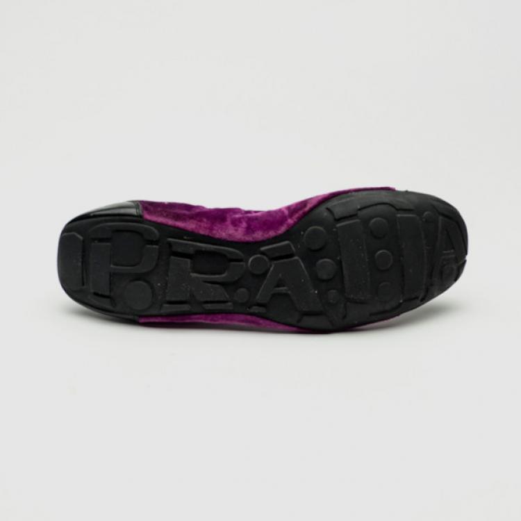 مملوكة مسبقًا Prada Sport Purple Velvet Ballet Flats Size 38