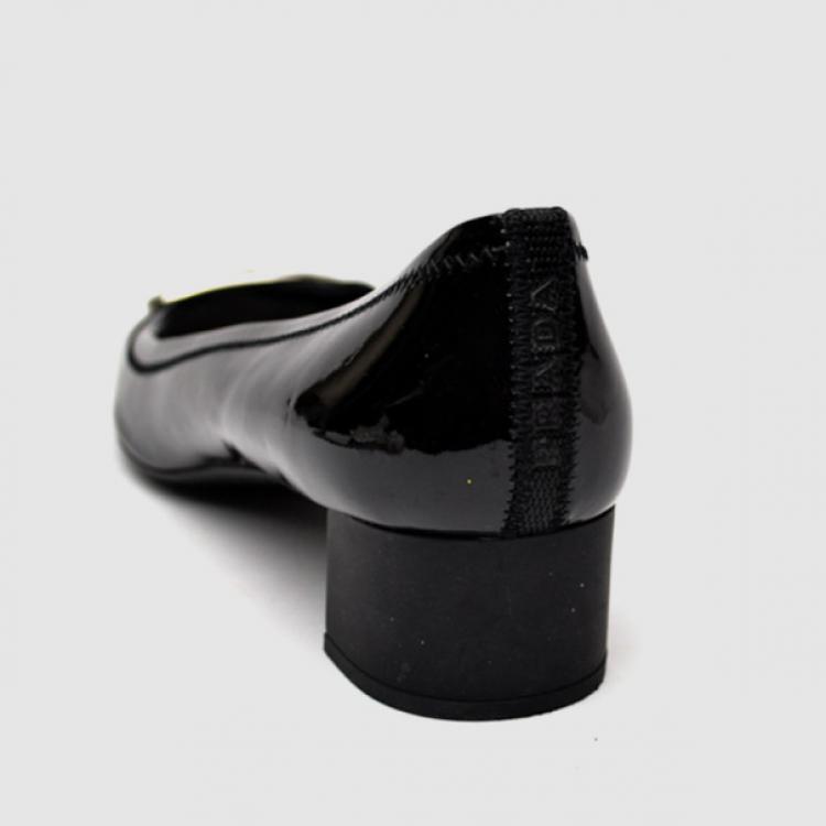 مملوكة مسبقًا Prada Sport Black Patent Leather Block Heel Pump Size 41 