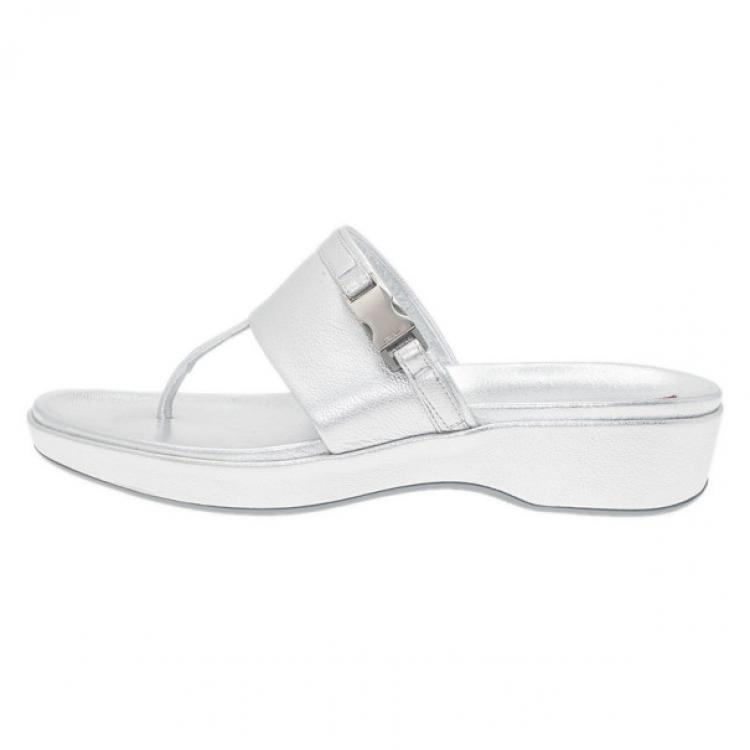 Pre Owned Prada Sport Silver Metallic Leather Thong Sandals Size 39