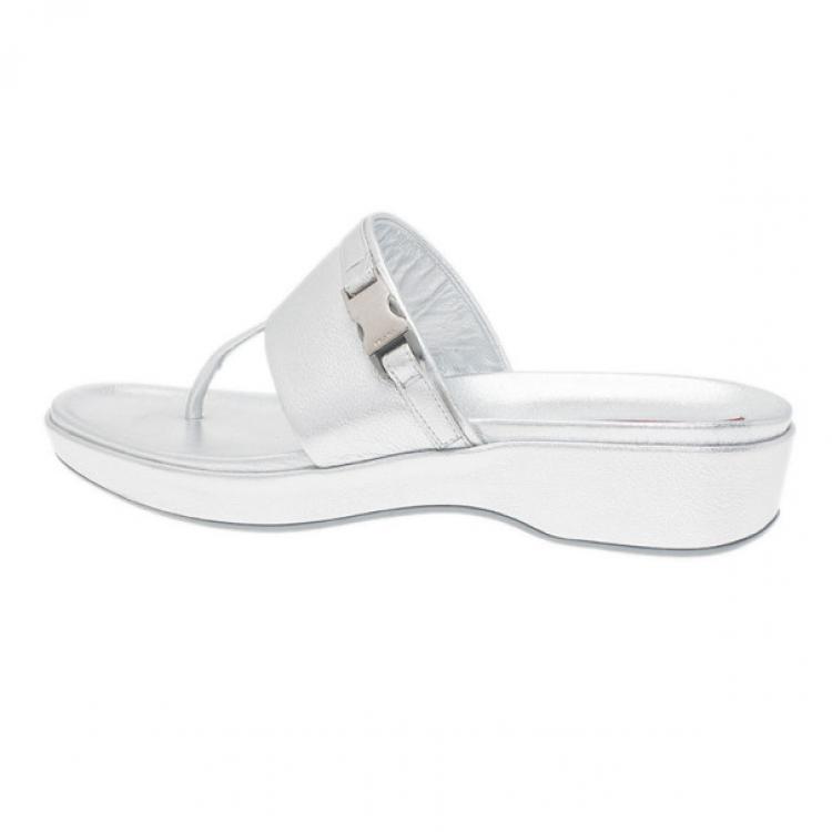Pre Owned Prada Sport Silver Metallic Leather Thong Sandals Size 39