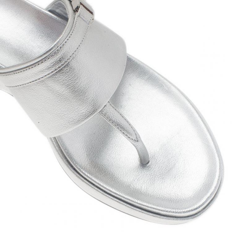 Pre Owned Prada Sport Silver Metallic Leather Thong Sandals Size 39