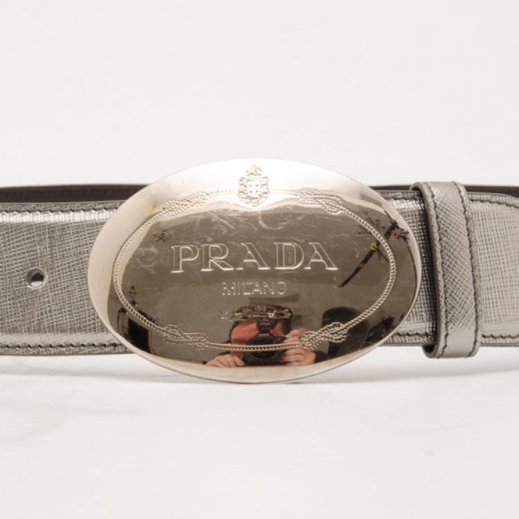 مملوكة مسبقًا Prada Metallic Silver Belt