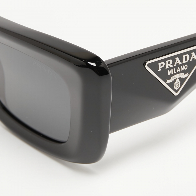Pre Owned Prada Black SPR13Z Symbole Sunglasses