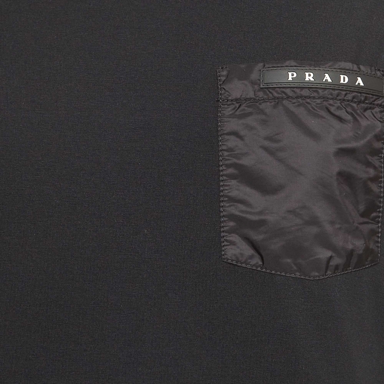مملوكة مسبقًا Prada Black Cotton Knit Detail Pocket Detail Crew Neck T-Shirt M